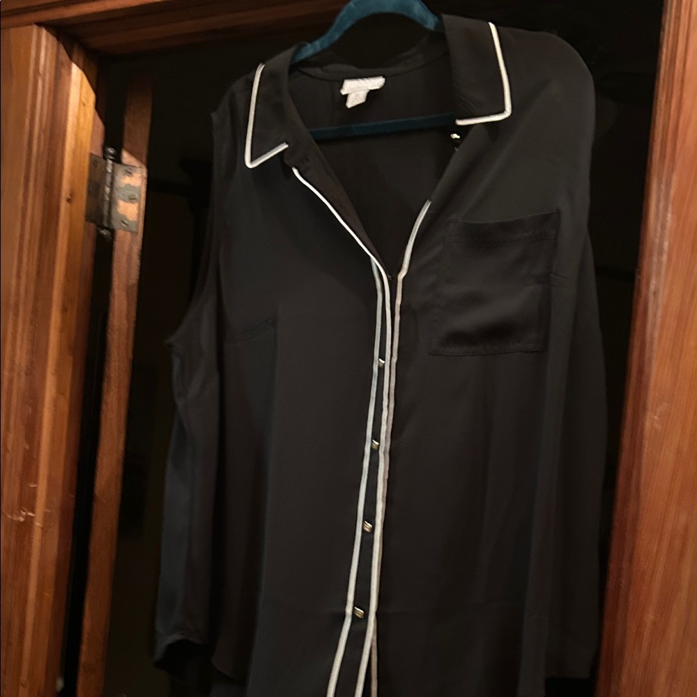 Liz Claiborne Black Blouse